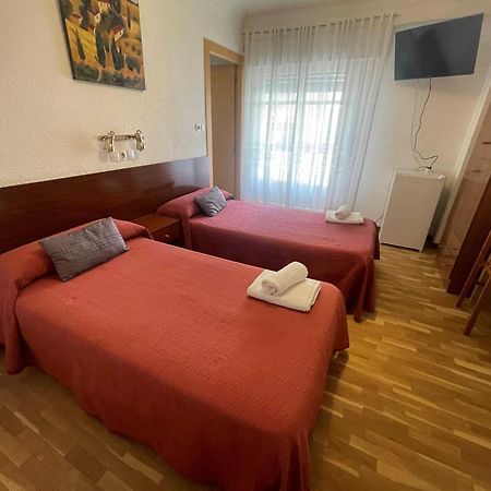 Hostal Cumbre ซาราโกซา ภายนอก รูปภาพ